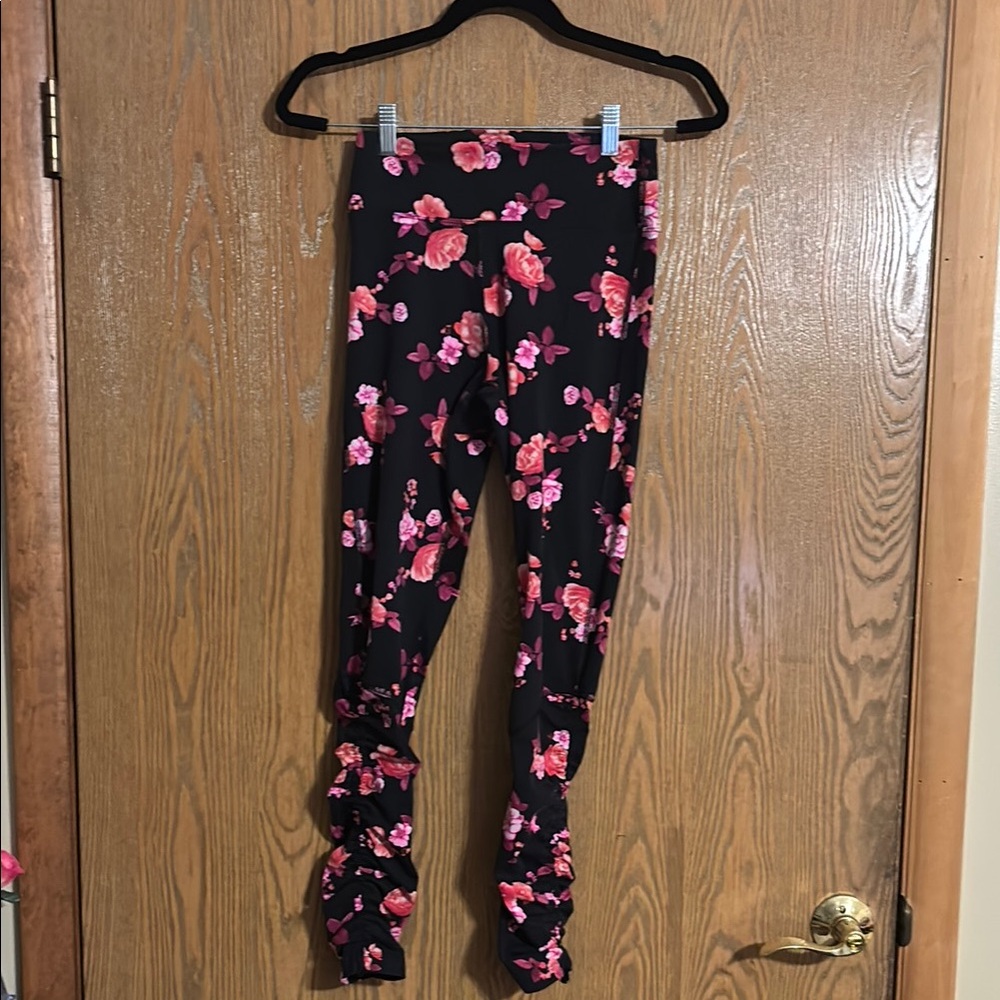 EUC Pink Victoria Sectets Floral High-Waisted Leggings Size S